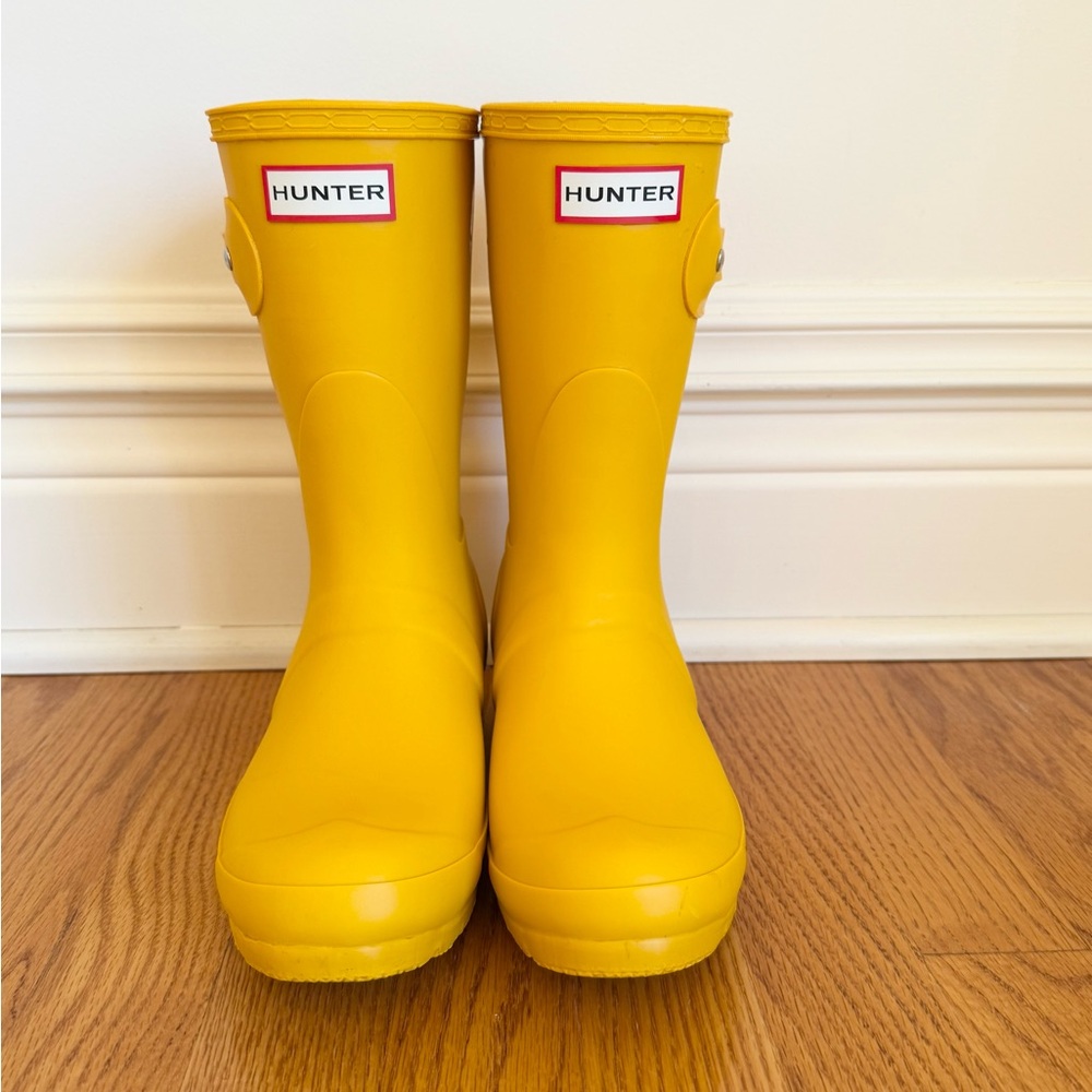 NEW - Hunter Women's Rain Boot - Yellow - Size 6